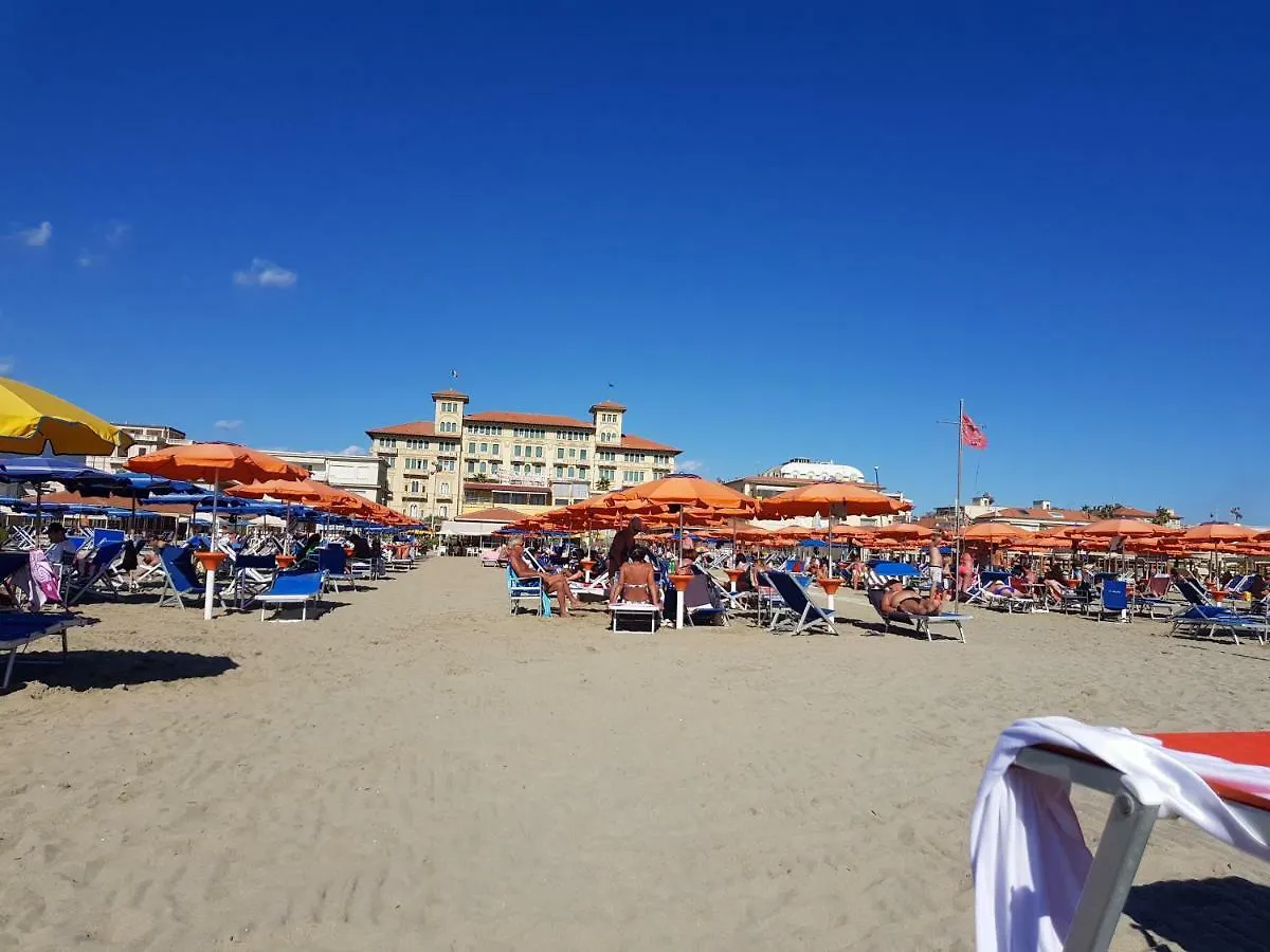 Rodeo Drive Apartment Viareggio Italy